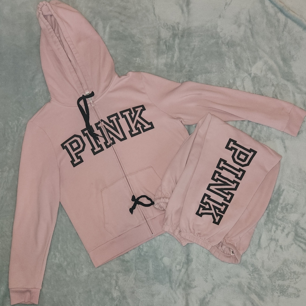 PINK mauve Sweatpant Outfit